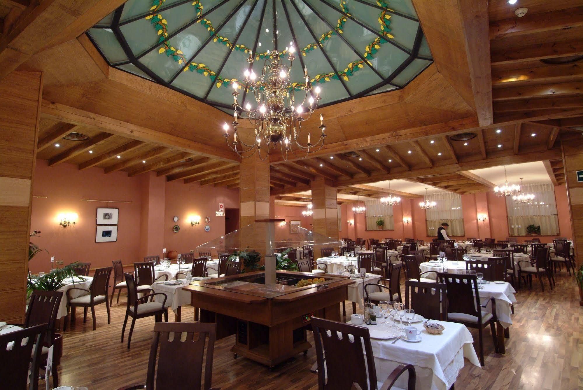 Hotel Palacio De Onate Guadix Restaurant bilde